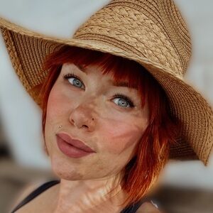 Meet your Posher, Kor!